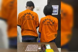 Dua pemuda ditangkap Polda Babel, simpan 47 klip sabu seberat 14,88 gram