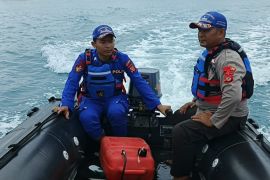 Patroli Laut Garut: Satpolairud Pastikan Perairan Selatan Aman!