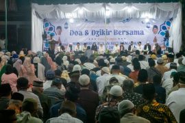 Ribuan warga Tebing Tinggi gelar dzikir dan doa bersama