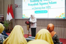 OJK dan penyuluh agama tingkatkan literasi keuangan syariah di wilayah Jateng-DIY