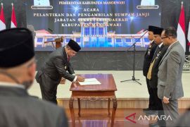 Hermus: Sekda jadi barometer reformasi birokrasi