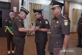 Lantik Kajari Deli Serdang dan Padang Lawas, ini pesan Kajati Sumut Harli Siregar