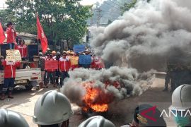 Aksi demo di IMIP ricuh, dua sekuriti jadi terluka