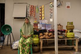 Naluri berdagang yang menyelamatkan Pesmi dari stres pascabencana