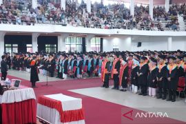 UNJA kukuhkan 1.096 wisudawan pada Wisuda ke-122