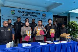 Polisi tangkap kurir narkoba di kantor ekspedisi Cipinang Jaktim