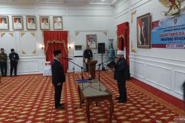 Lantik Herwan Antoni, Gubernur Bengkulu sebut sekda definitif perkuat akselerasi daerah