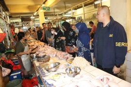 Hari pertama Ramadhan, Satgas Saber Pangan Polres Jakbar sidak pasar