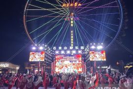 Warga Beijing penuhi taman hiburan Shijingshan