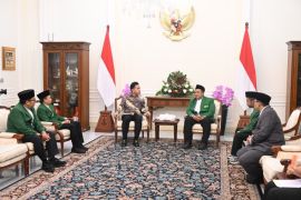 Gibran urges Islamic groups to safeguard unity