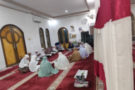 Kaum muslim dianjurkan semarakkan Ramadhan dengan tadarus Al Qur'an