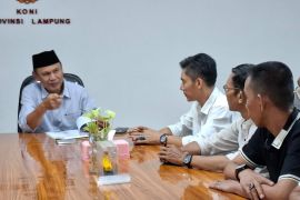 Ketum KONI Lampung serahkan SK kepengurusan Lampung Tengah