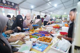 Ratusan stan sajikan menu bukber di Pasar Juadah Masjid Raya Mujahidin