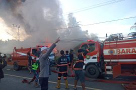 Empat rumah warga di Desa Puain Kiwa Tabalong  terbakar
