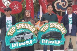 Dua penumpang belanja nominal tertinggi di bandara dapat mobil listrik