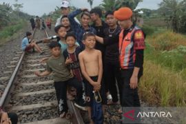 KAI ajak masyarakat bersinergi jaga keselamatan perjalanan kereta api