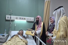 Kerajaan Arab Saudi bagikan makanan berbuka untuk pasien RS Ubaya