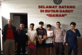 Polisi menciduk komplotan pemuda pencuri sepeda motor di Garut