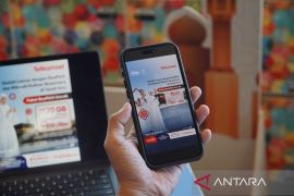 Ibadah Makin Tenang Bersama Paket RoaMAX Umrah Telkomsel, Dapatkan Voucher Kuliner Nusantara di Tanah Suci