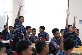 Siswa SMKN 2 Banjarbaru antusias ikuti sosialisasi keselamatan ketenagalistrikan