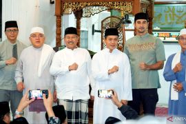 Pemkab Bandung menyalurkan bantuan pangan untuk 28 ribu keluarga