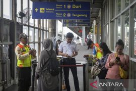 Gangguan layanan KRL Commuter Line rute Duri - Tangerang