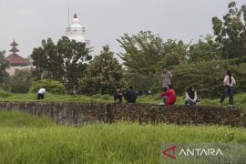 Ngabuburit di kawasan wisata Banten Lama