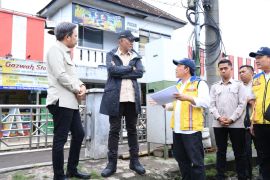 Menteri PU sarankan pembangunan "flyover" empat jalur di Jember
