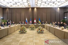 Inggris umumkan sanksi terbesar atas Rusia