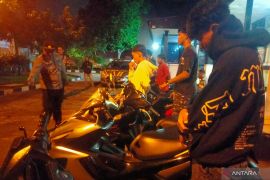 Polisi grebek judi panco remaja di Pagutan Mataram saat Ramadhan