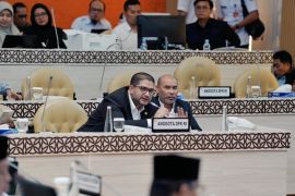 Anggota DPR minta Kemenhut perketat izin dan rehabilitasi DAS