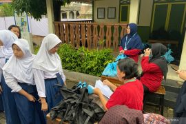 Sebanyak 889 siswa SMPN 182 Jakarta bawa pulang MBG selama Ramadhan