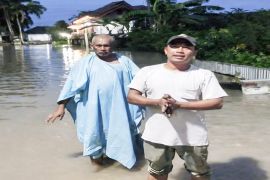 Sa'id Ismail tinjau warga terdampak banjir di KM 6