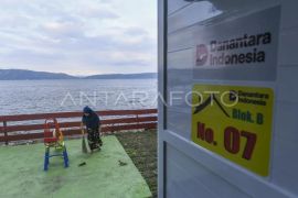 Huntara di tepi Danau Singkarak sudah ditempati