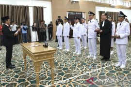 Bupati Murung Raya lantik sembilan kepala desa PAW