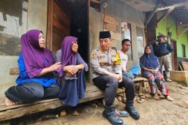 Kapolda Jabar bantu rumah tidak layak huni warga kurang mampu di Kabupaten Bandung