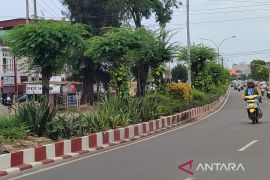 Pemkot Bengkulu siagakan ratusan penyapu jalan selama Ramadhan