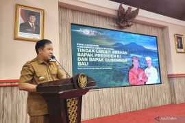 Bupati Bangli instruksikan penertiban kabel semrawut dan reklame ilegal