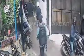 Pencuri sepeda motor bersenpi di Jakarta Barat diringkus
