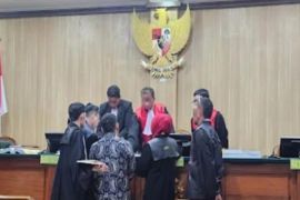 Mantan Bupati Taliabu bersaksi di sidang kasus korupsi, bantah perintah cairkan anggaran