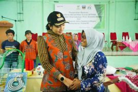 Bupati Dharmasraya Lantik Lasmiyati sebagai Kepala Dinas Pertanian