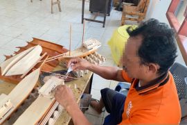 Lapas Piru Maluku optimalkan program pembinaan kemandirian lewat pelatihan kerajinan kayu