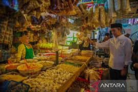 Pemkot Bogor sebut harga dan stok pangan di pasar aman meski beberapa naik