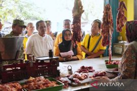 Harga kebutuhan pokok di Subang Jabar masih terkendali