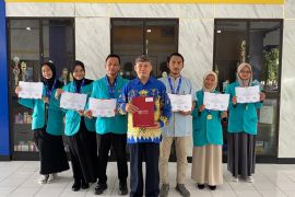 Riset herbal berbasis sains, inovasi kulit manggis tim UMS raih emas di kompetisi AISEEF 2026