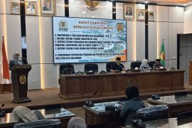 Wali Kota Banjarbaru ajukan tiga Raperda terkait trasportasi, narkoba dan pajak