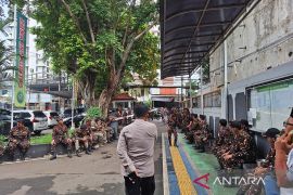 Banser penuhi sidang praperadilan mantan Menag Yaqut di PN Jaksel