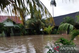 Banjir dan longsor kepung empat kecamatan di Lombok Tengah