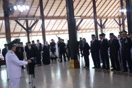 Bupati Imron Rotasi Besar-besaran 200 Pejabat Pemkab Cirebon, Ini Alasannya