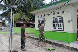 Satgas TMMD percepat pekerjaan rehap Mushola Al Munawar Desa Penutuk